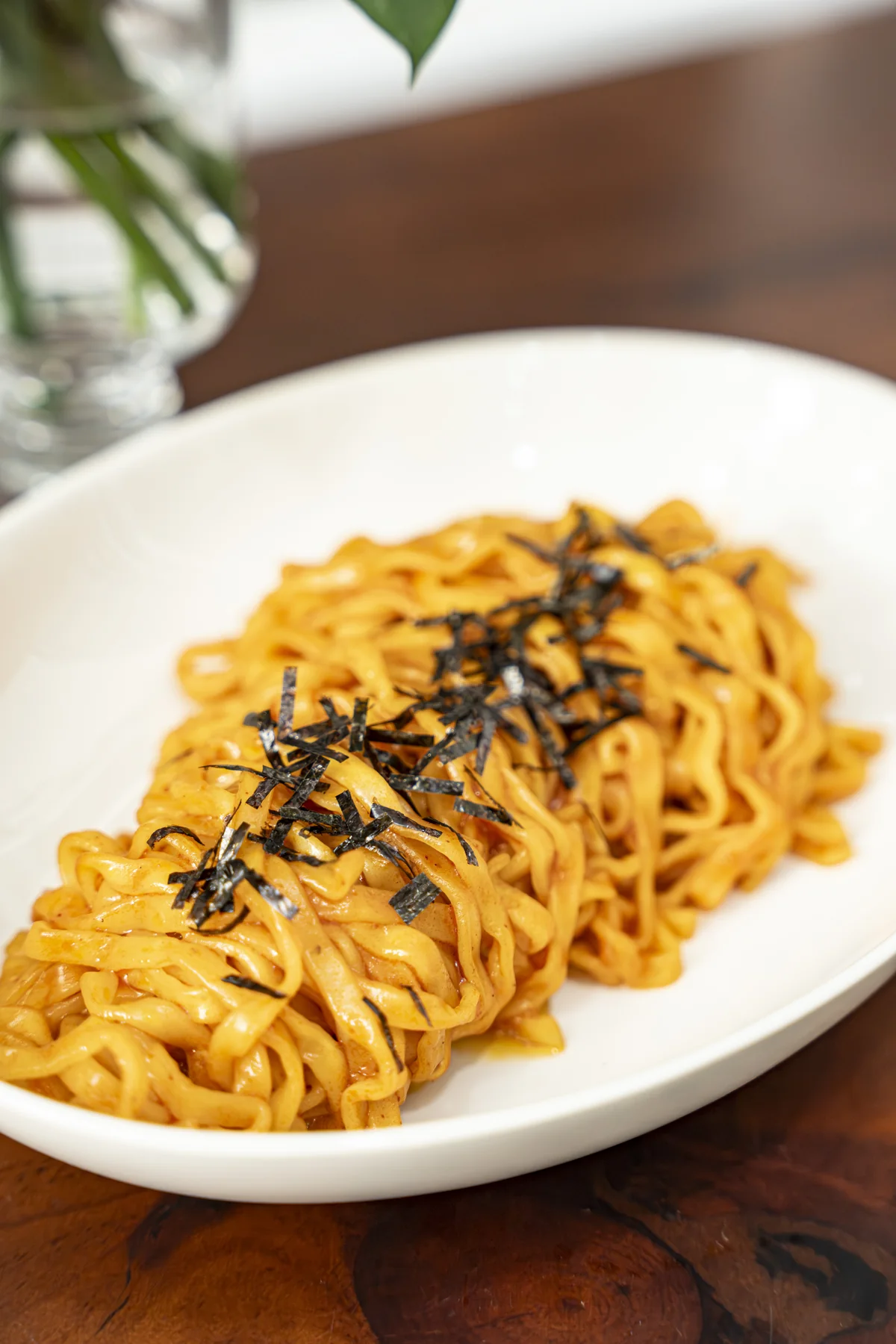Roasted seaweed flakes serving image 05